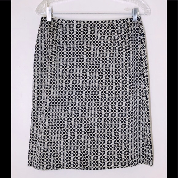 Banana Republic silk every day school work church Classic print Sz. 8 - Picture 6 of 8